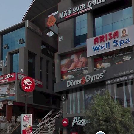 Hotel Royal Relax Gandhinagar Exterior photo